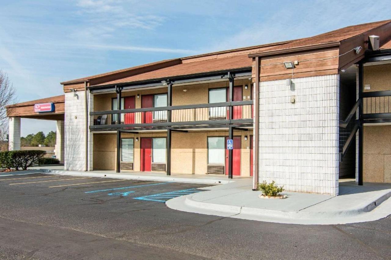 Econo Lodge Madison Eksteriør billede