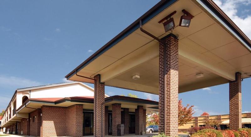 Econo Lodge Madison Eksteriør billede